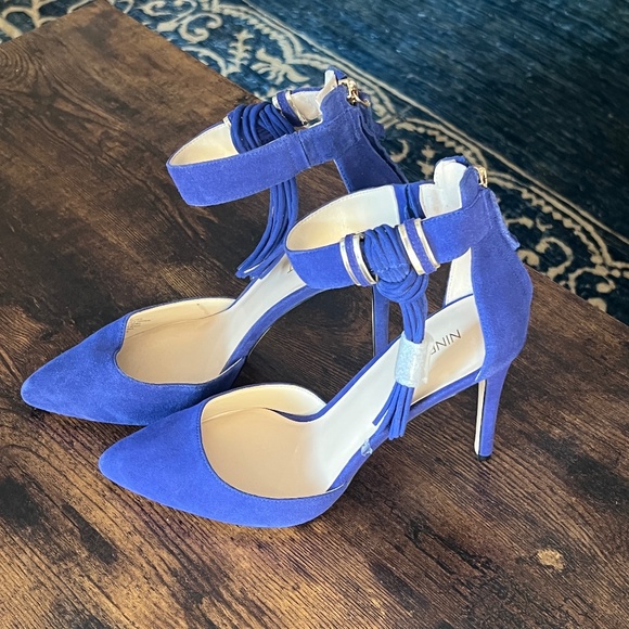 NEW  - BLUE SUADE ANKLE STRAP HEELS  -  SIZE 8.5M - TRUE TO SIZE - Picture 2 of 5